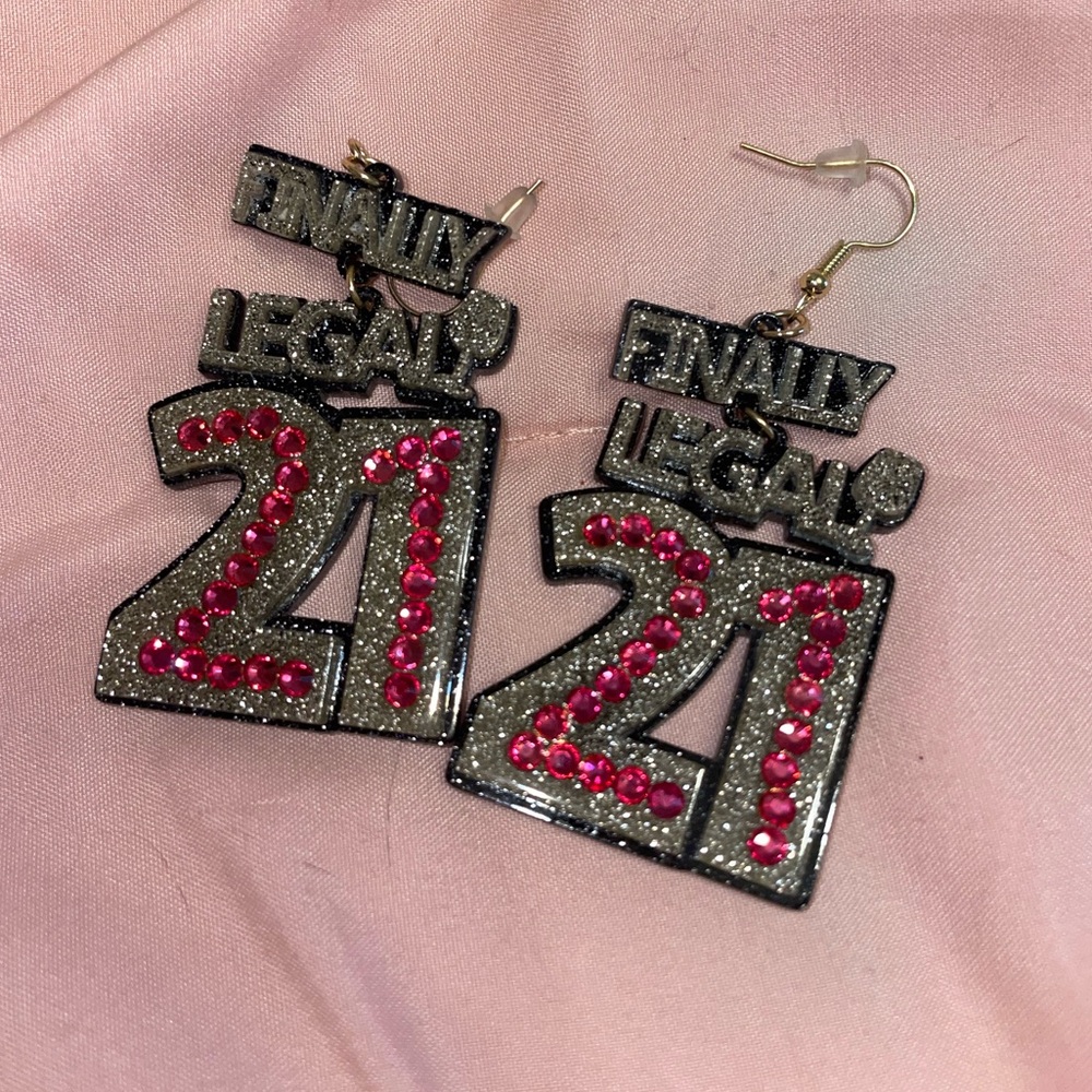 💰21 earrings